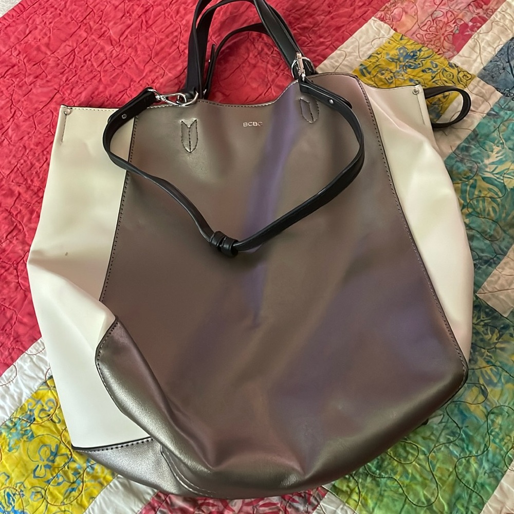 BCBG tri-colored tote bag.